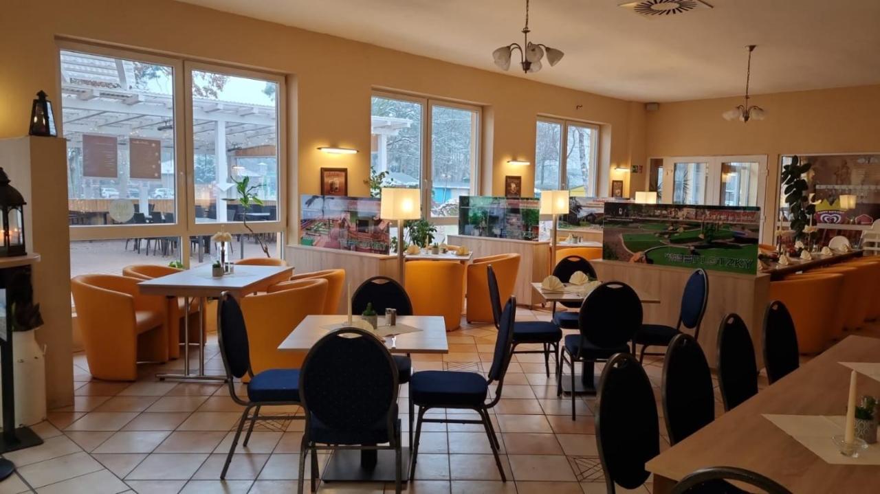 Ferien-& Erlebnispark Ploetzky Schonebeck  Bagian luar foto